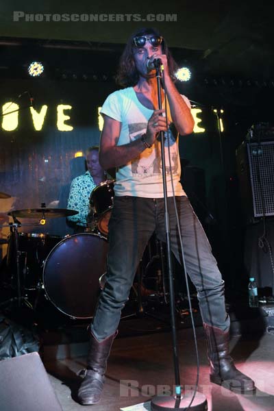 LOVE MAGNET - 2017-09-30 - PARIS - Gibus Club - 